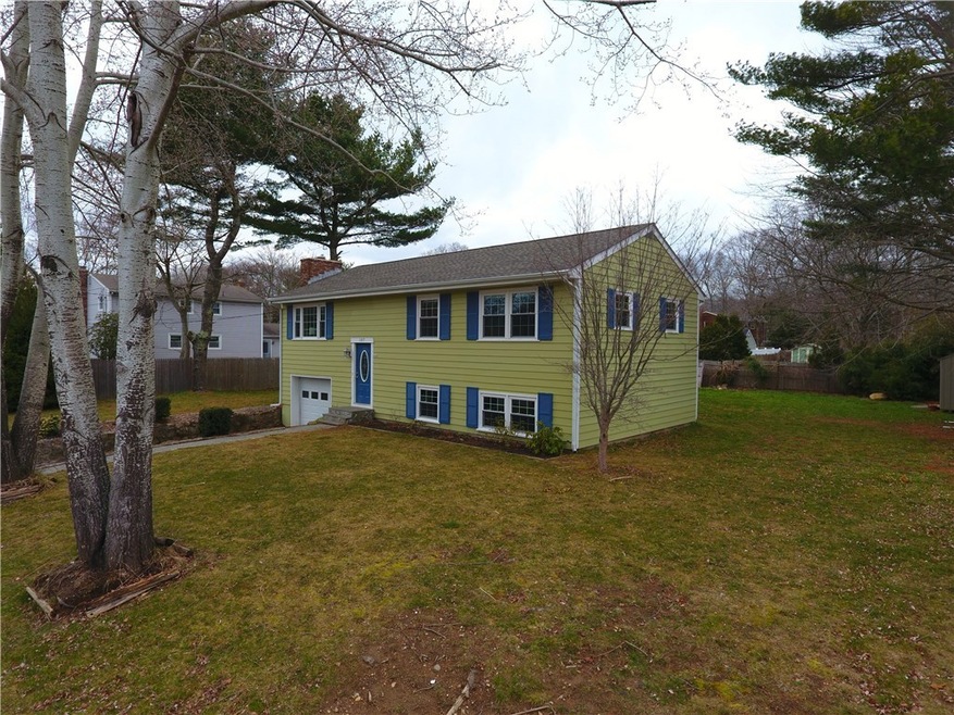 107 Andre Ave, Wakefield, RI 02879 - photo 1