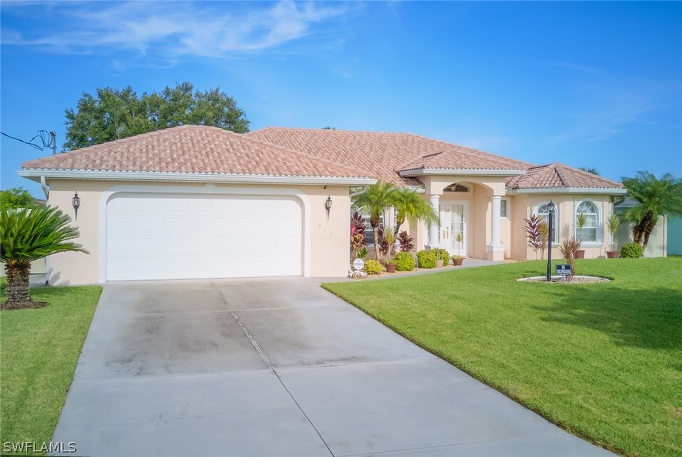 915 Apple Ave, Lehigh Acres, FL 33971 - photo 1