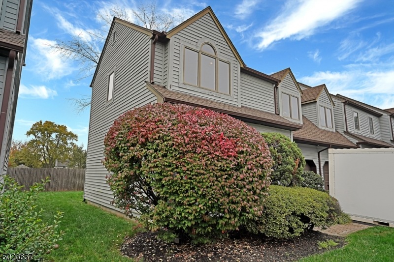 8 Village Park Ct unit 8, Scotch Plains, NJ 07076 - photo 1