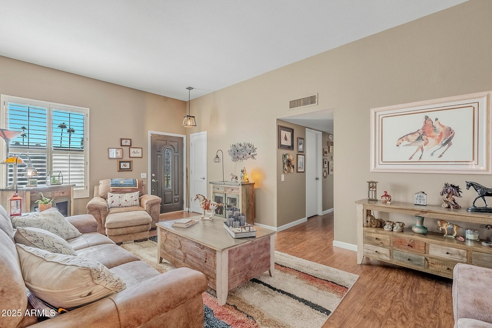 10010 W Royal Oak Rd unit R, Sun City, AZ 85351 - photo 1