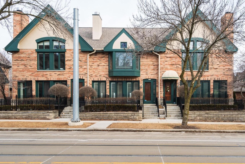1020 E Ogden Ave, Milwaukee