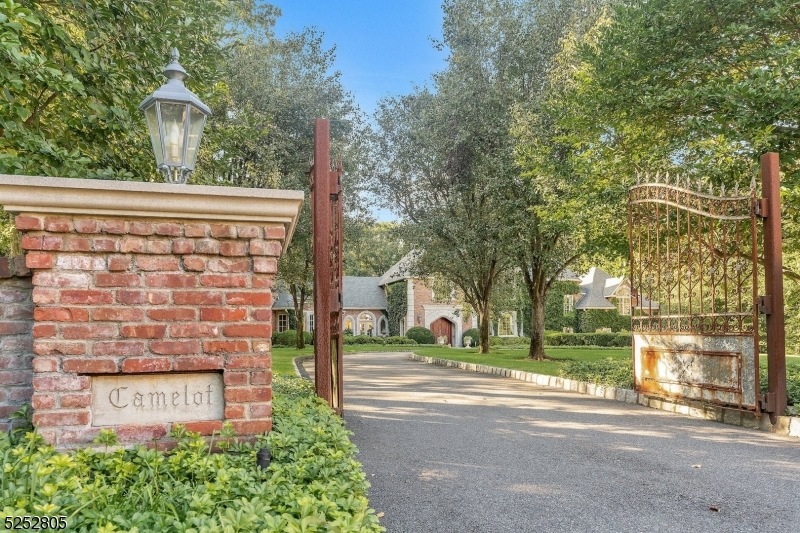 26 Ash Rd, Upper Saddle River, NJ 07458 - photo 1