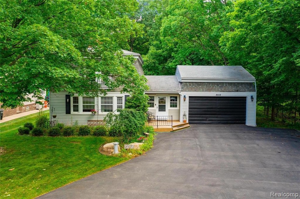Attractive exterior of house!