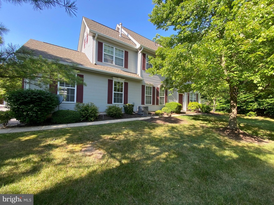 89 Warwick Rd unit 1053F1, Princeton Junction, NJ 08550 - photo 1