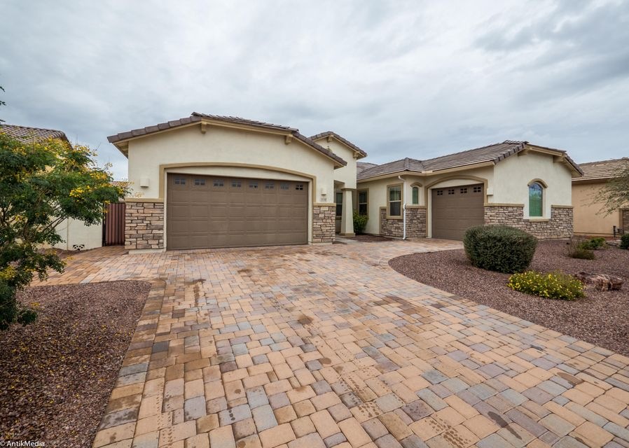 1110 E Holbrook Ct, Gilbert, AZ 85298 - photo 1