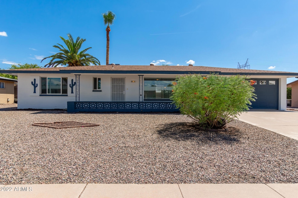 5823 E Des Moines St, Mesa, AZ 85205 - photo 1