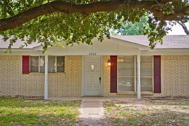 8306 Cambridge Rd, Tyler, TX 75703 - photo 1