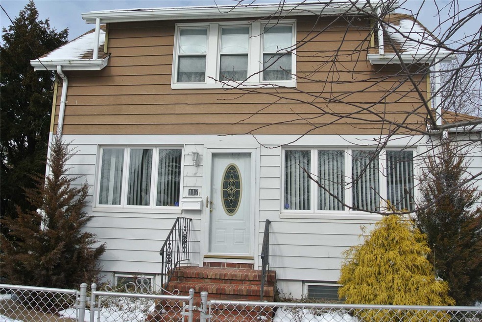 117 Delmonico Place, Valley Stream, NY 11581 - photo 1