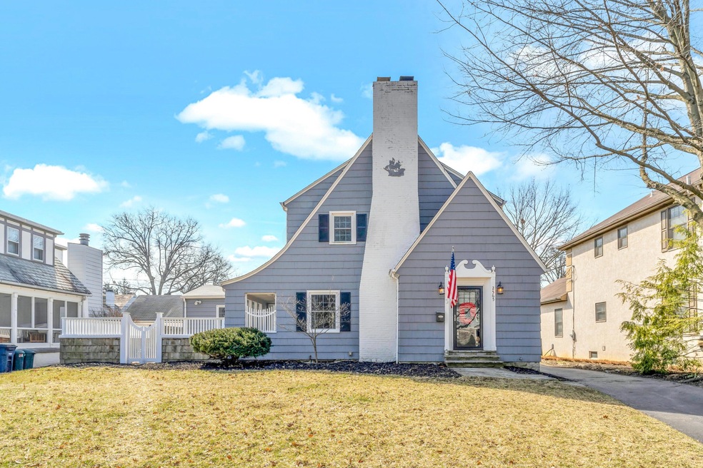 2565 Bexley Park Rd, Columbus, OH 43209 - photo 1