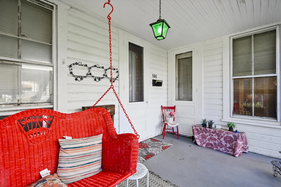 106 W Race St, Mechanicsburg, OH 43044 - photo 1