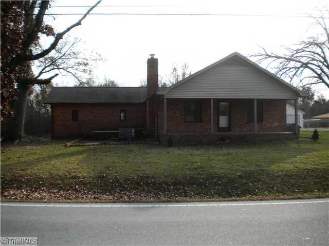 1516 E Fairfield Rd, High Point, NC 27263 - photo 1