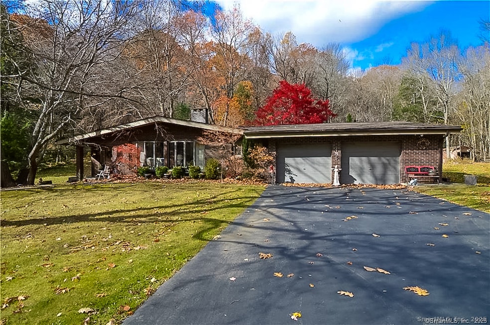 185 Catering Rd, Wolcott, CT 06716 - photo 1