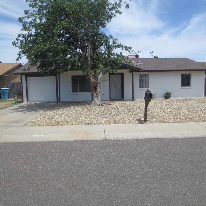 4245 N 77th Dr, Phoenix, AZ 85033 - photo 1