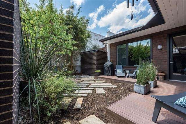Spacious, super private courtyard.