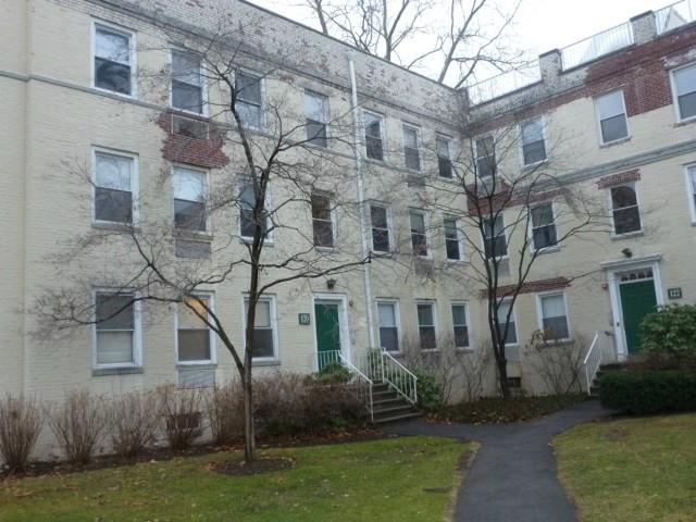 120 Summer St unit 3B, Stamford, CT 06901 - photo 1