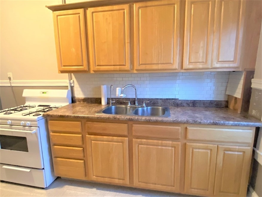 728 State Rd unit 2M, Westport, MA 02790 - photo 1