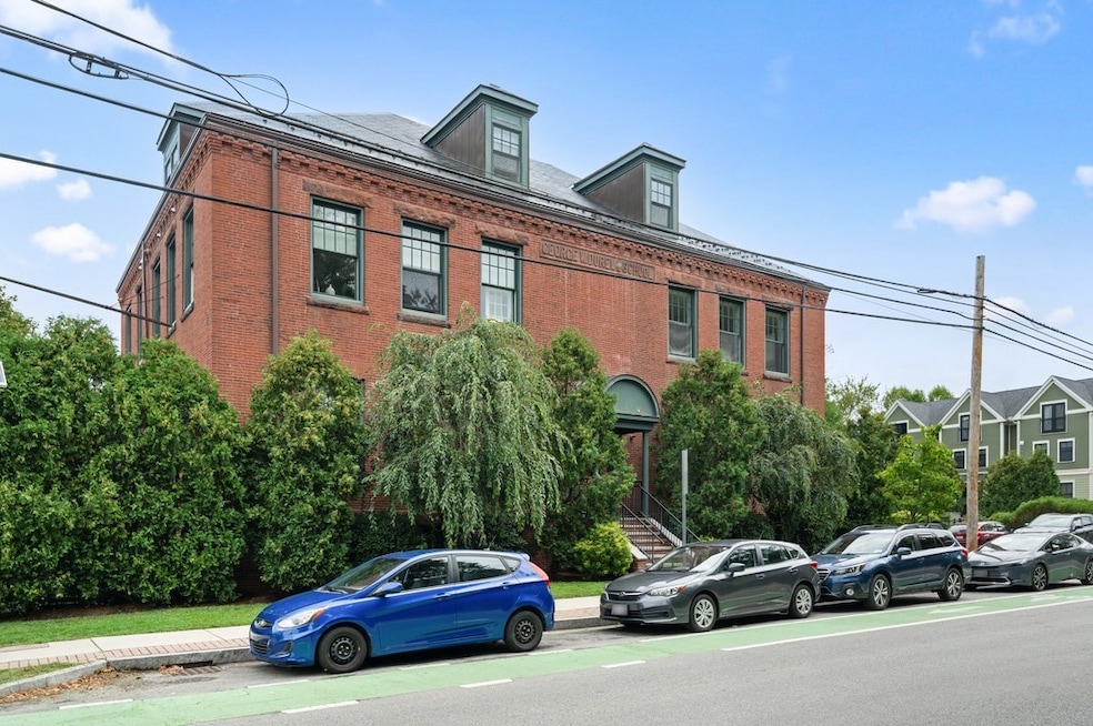 245 Beacon St unit 6, Somerville, MA 02143 - photo 1