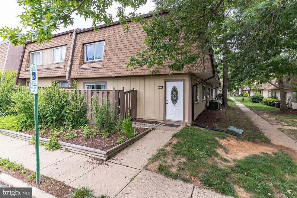 3854 Manzanita Place unit A, Alexandria, VA 22309 - photo 1