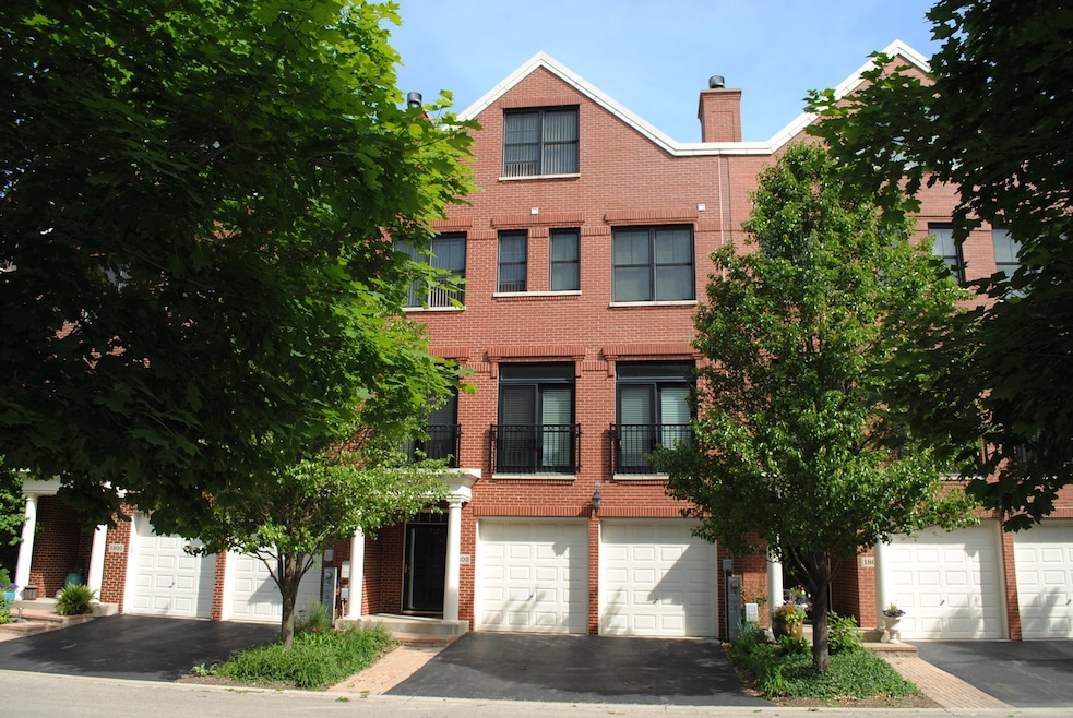 1802 Admiral Ct unit 153, Glenview, IL 60026 - photo 1