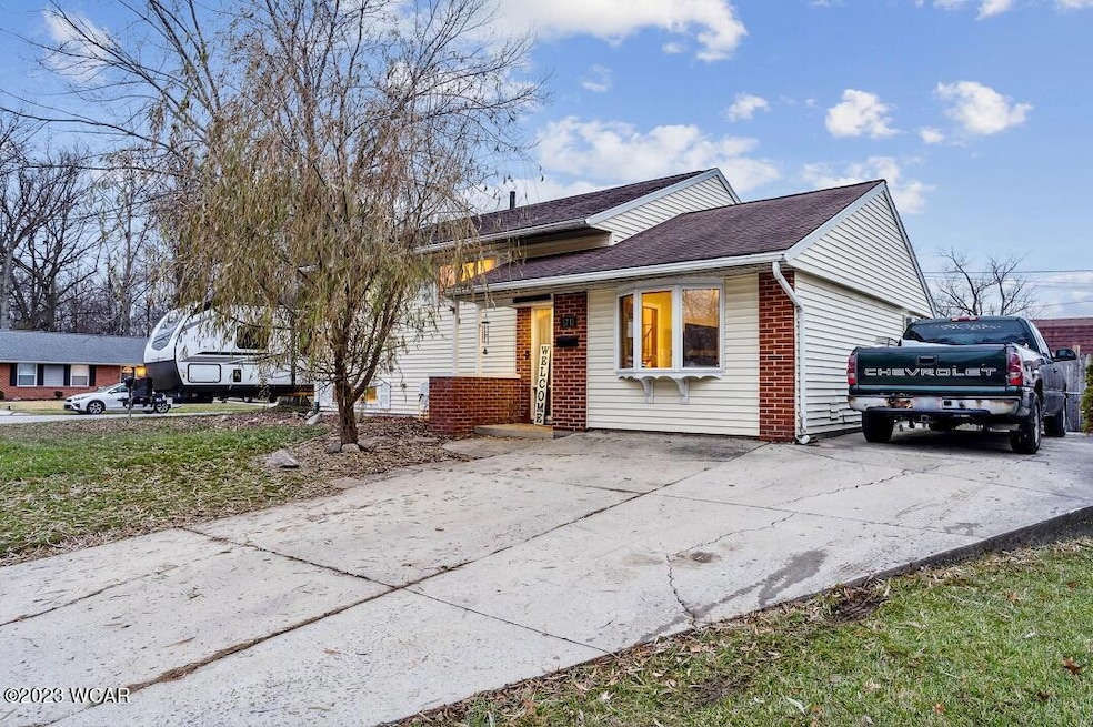 1711 Northlea Dr, Lima, OH 45801 - photo 1