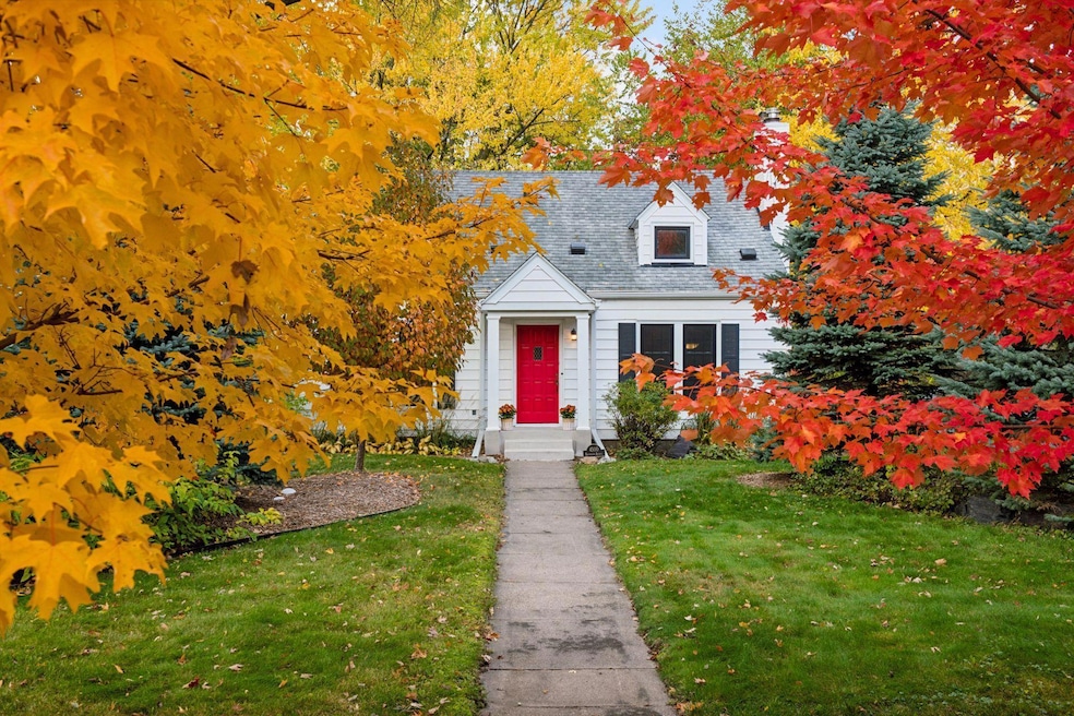 For Sale $629,999 • Co-Listing Agent