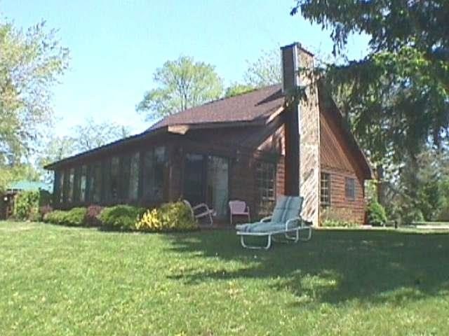 4052 Cobblestone Ct, Beaverton, MI 48612 - photo 1