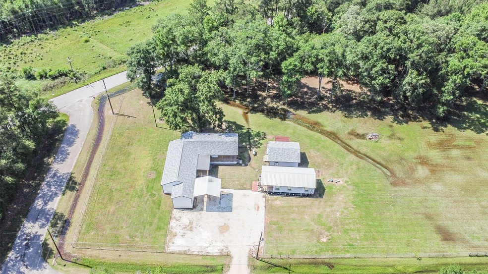 15340 Martin Dr, Conroe, TX 77302 - photo 1