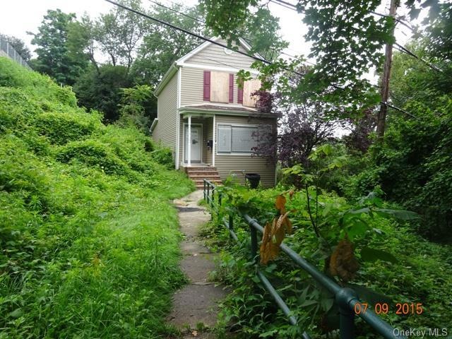 181 Lake Ave, Yonkers, NY 10703 - photo 1