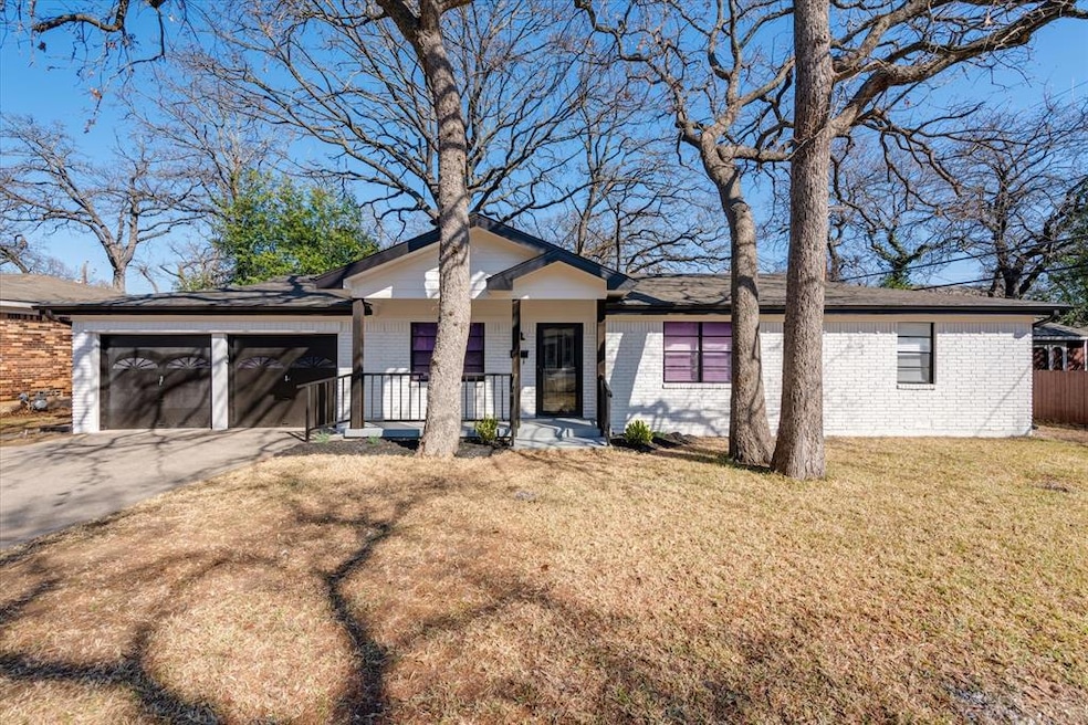 1104 Reed St, Hurst, TX 76053 - photo 1