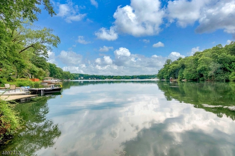 263 Lakeview Ave, Ringwood, NJ 07456 - photo 1