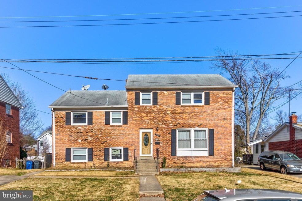 Sold $945,000 • Co-Listing Agent