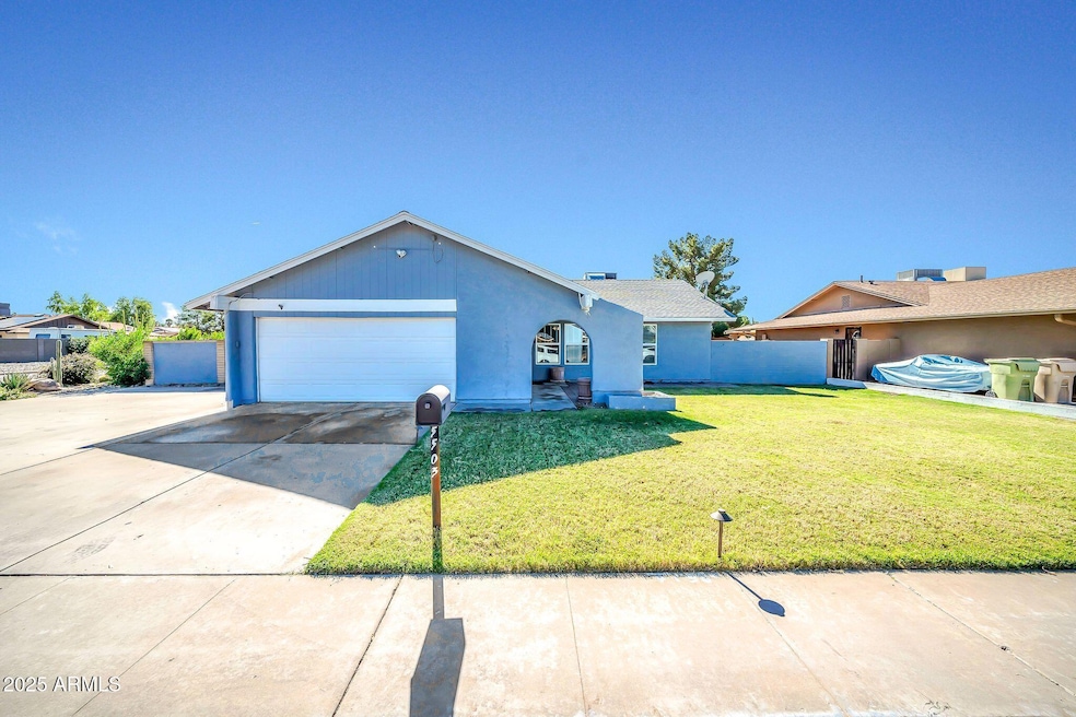 5503 W Carol Ann Way, Glendale, AZ 85306 - photo 1