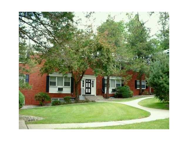 8 Danbury Ct unit 1403, Suffern, NY 10901 - photo 1