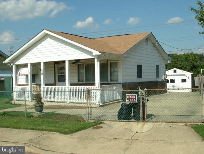 39 Longeron Dr, Middle River, MD 21220 - photo 1