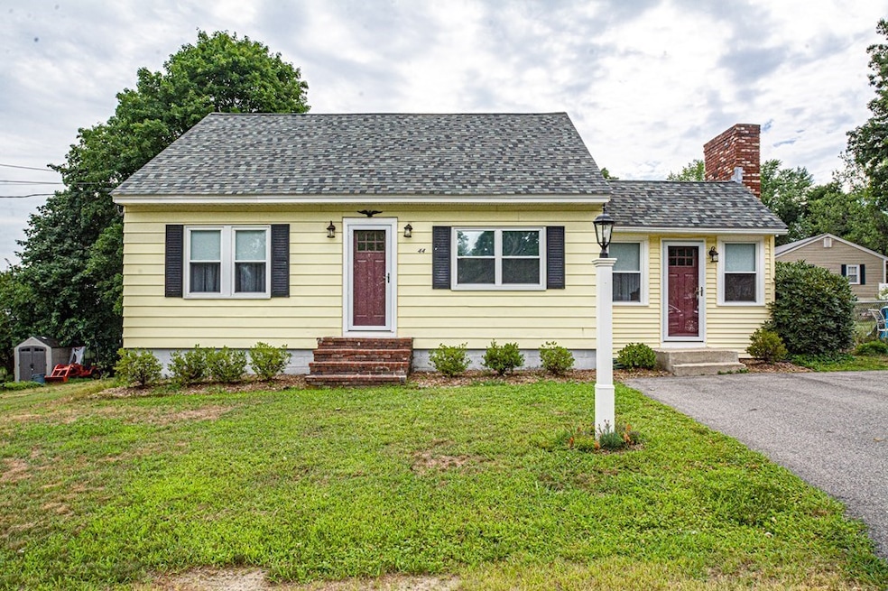 44 Phyllis St, Dracut, MA 01826 - photo 1