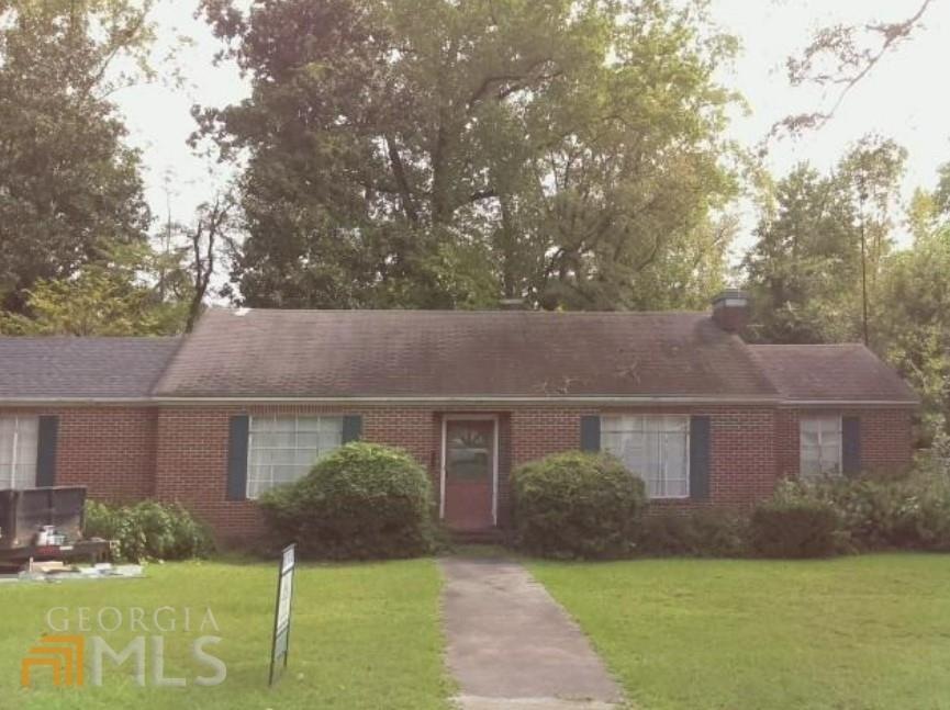 208 Hendrix St, Claxton, GA 30417 - photo 1