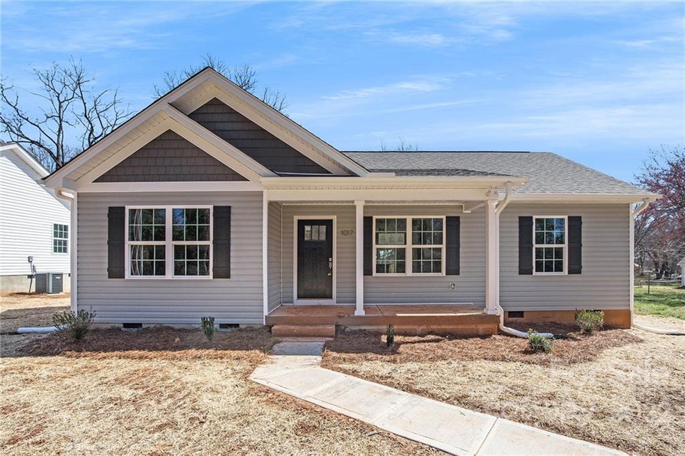 1017 Old Charlotte Rd unit 2, Statesville, NC 28677 - photo 1