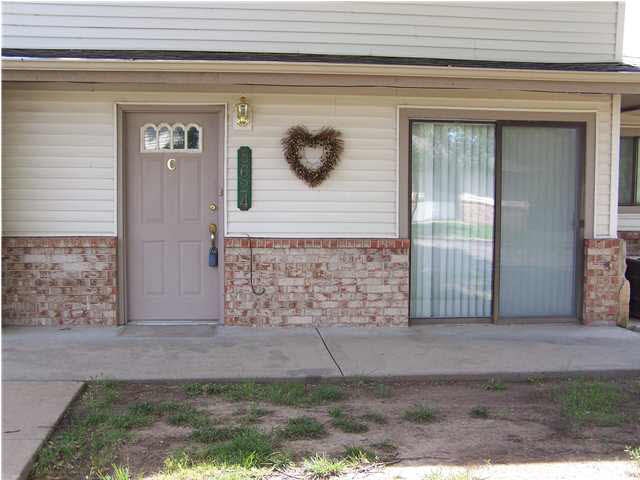 Welcome to 8624 W. University