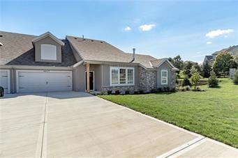 6488 Barth Rd, Shawnee, KS 66226 - photo 1