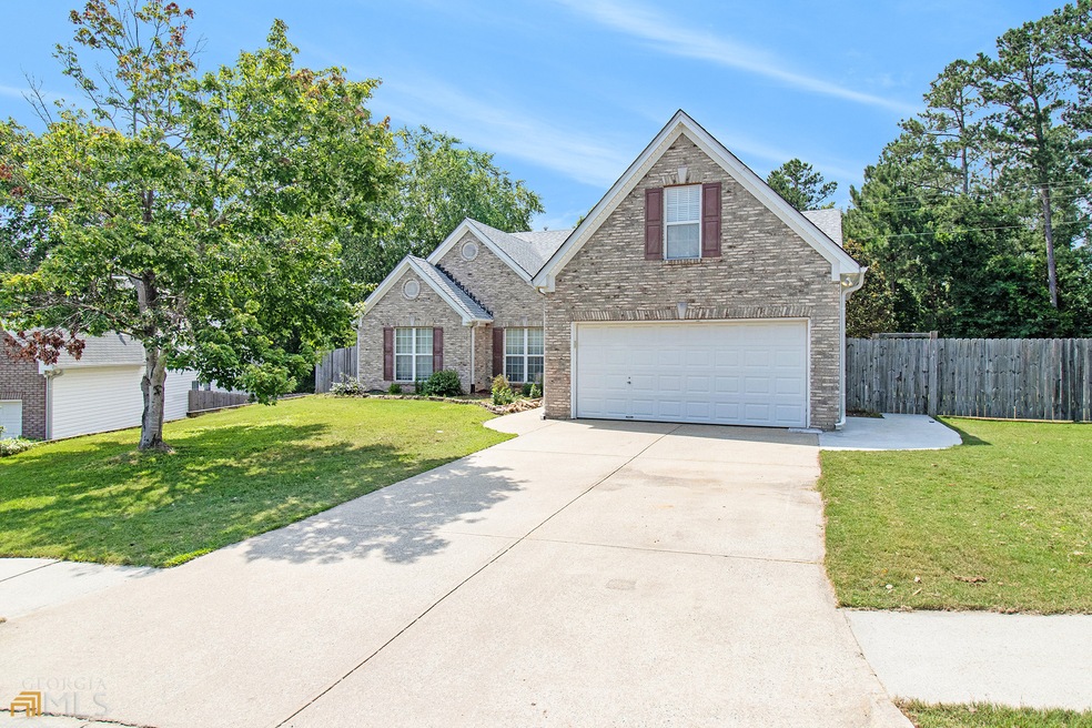 1393 Barrett Bluff Cir, Lawrenceville, GA 30045 - photo 1