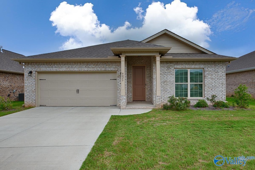 6025 NW Thorntons Way Cir, Huntsville, AL 35810 - photo 1