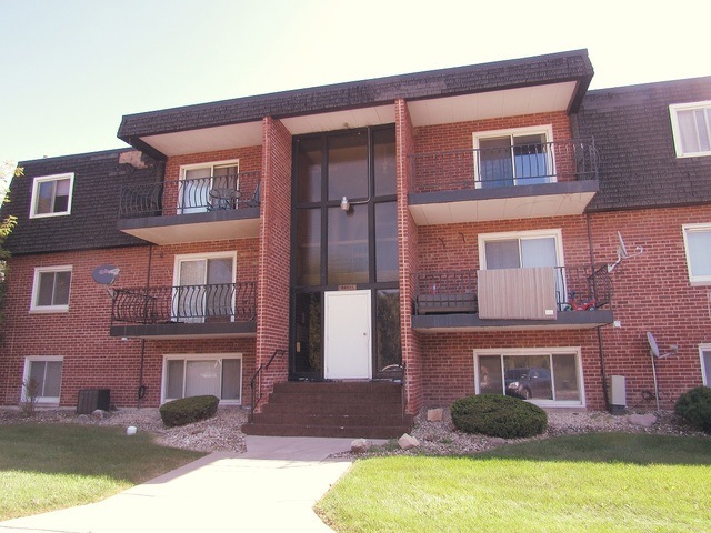 17009 Albany Ave unit D-2, Hazel Crest, IL 60429 - photo 1