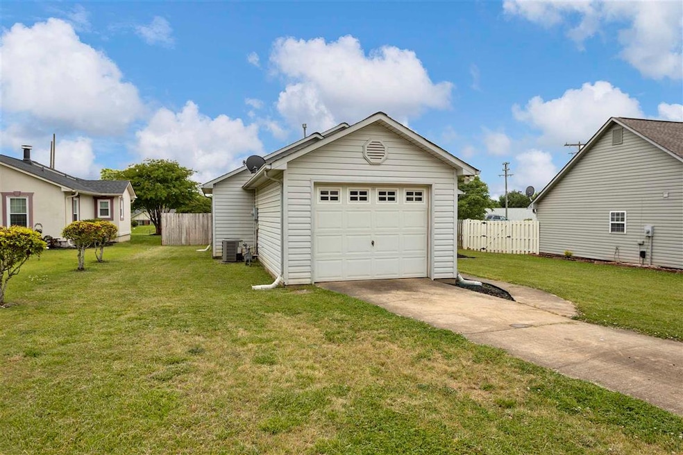 110 Peccole Pass, Moore, SC 29369 - photo 1