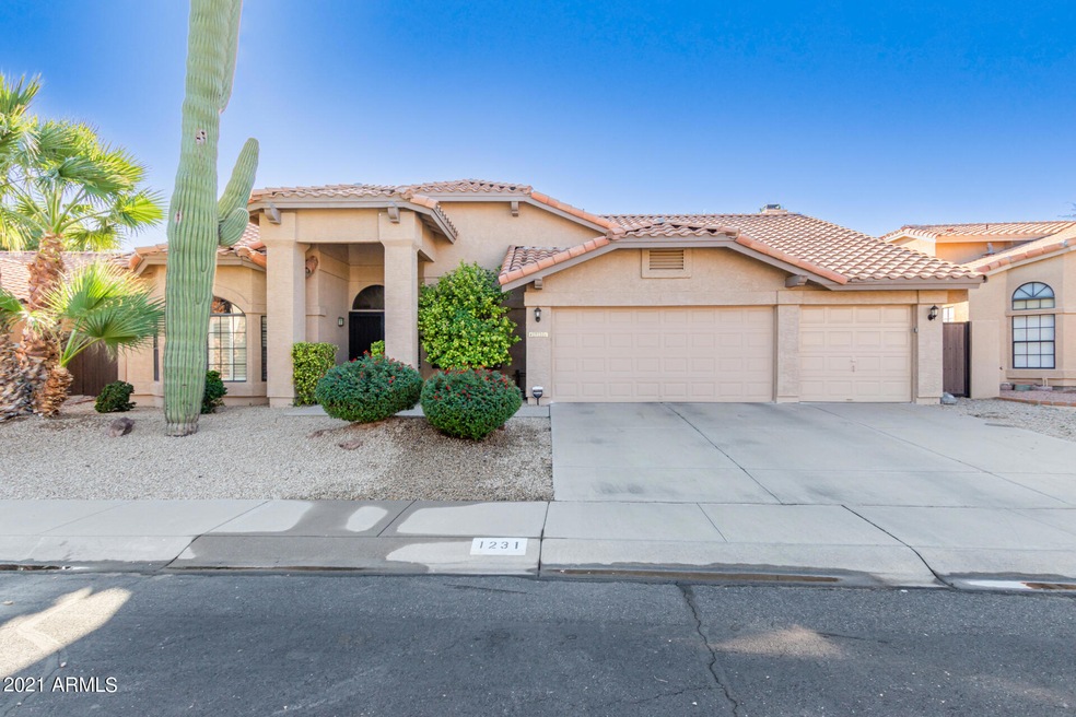 1231 W Iris Dr, Gilbert, AZ 85233 - photo 1