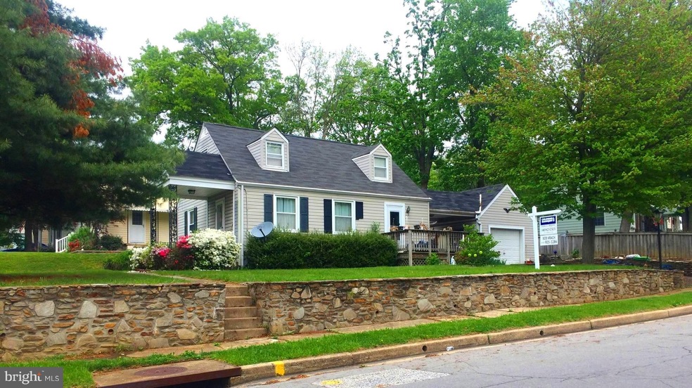 8717 Oakleigh Rd, Parkville, MD 21234 - photo 1