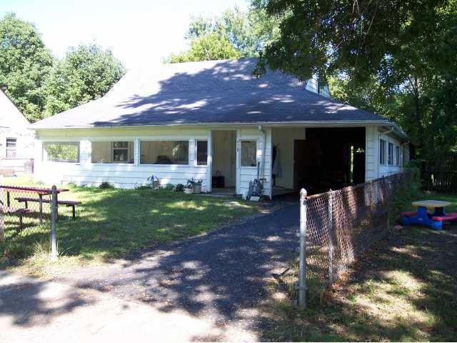 978 Duke Rd, Columbus, OH 43213 - photo 1