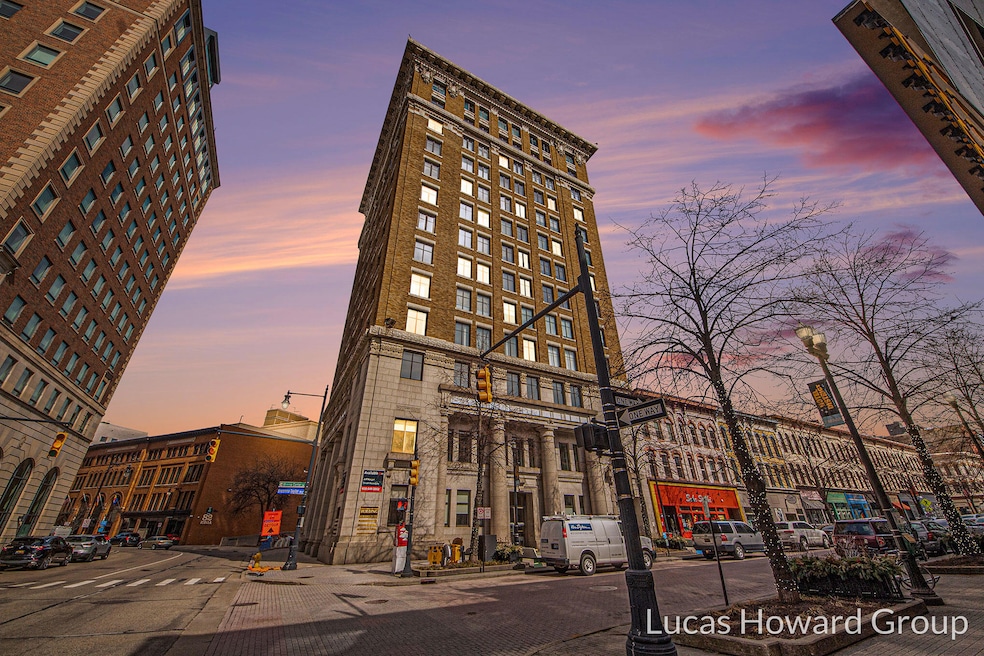 60 Monroe Center St NW unit 8A, Grand Rapids, MI 49503 - photo 1