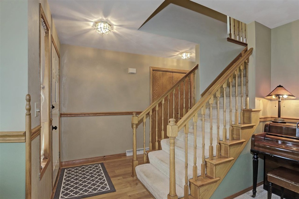 W6085 Garnet Dr, Appleton, WI 54915 - photo 1