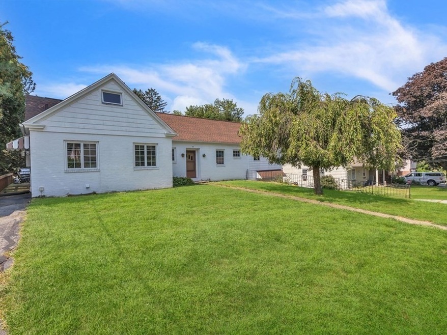 19 East St, South Hadley, MA 01075 - photo 1