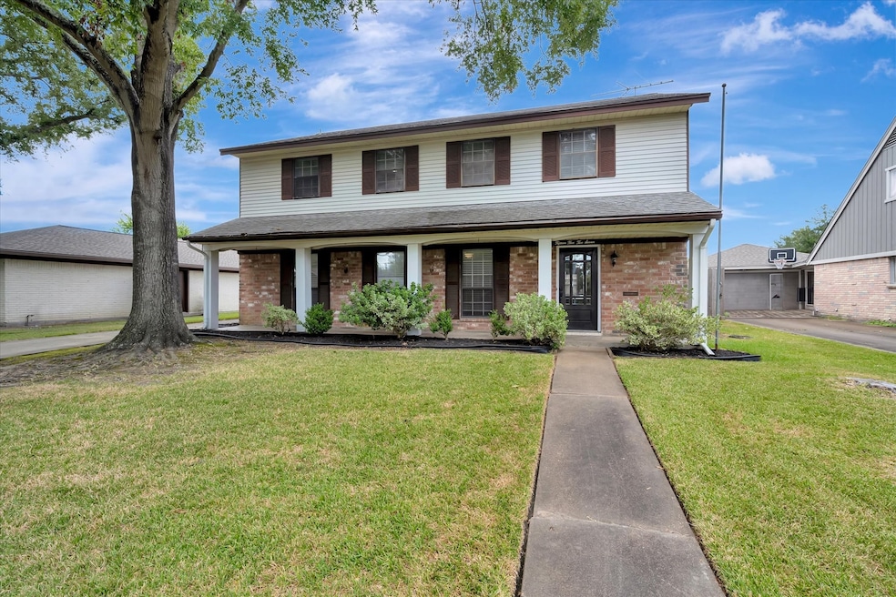 Pending $335,000 • Co-Listing Agent